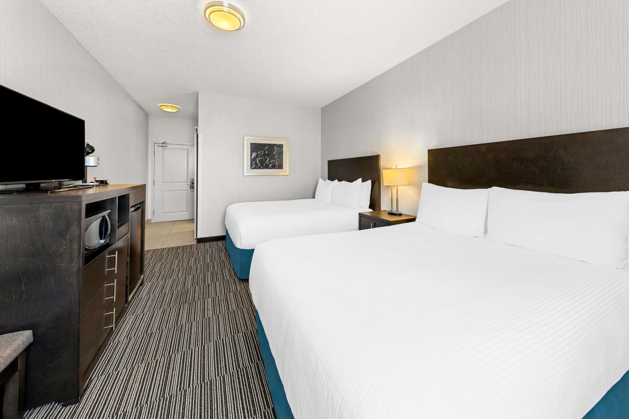 Best Western Plus Airdrie Gateway Exterior photo