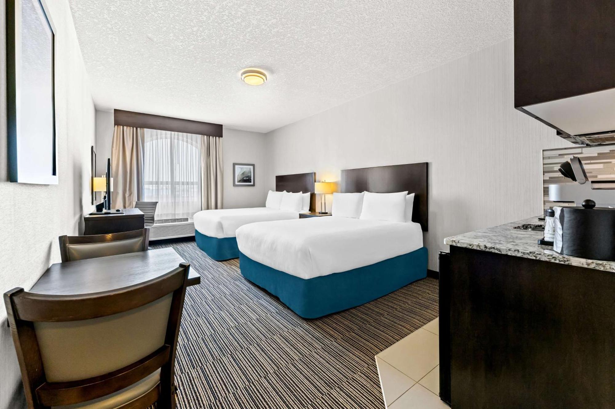 Best Western Plus Airdrie Gateway Exterior photo